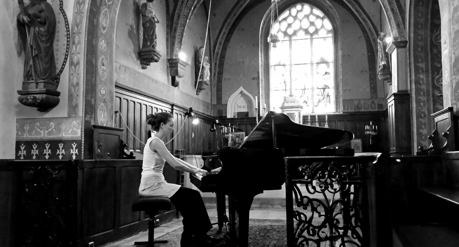 Juliette Mazerand au piano...