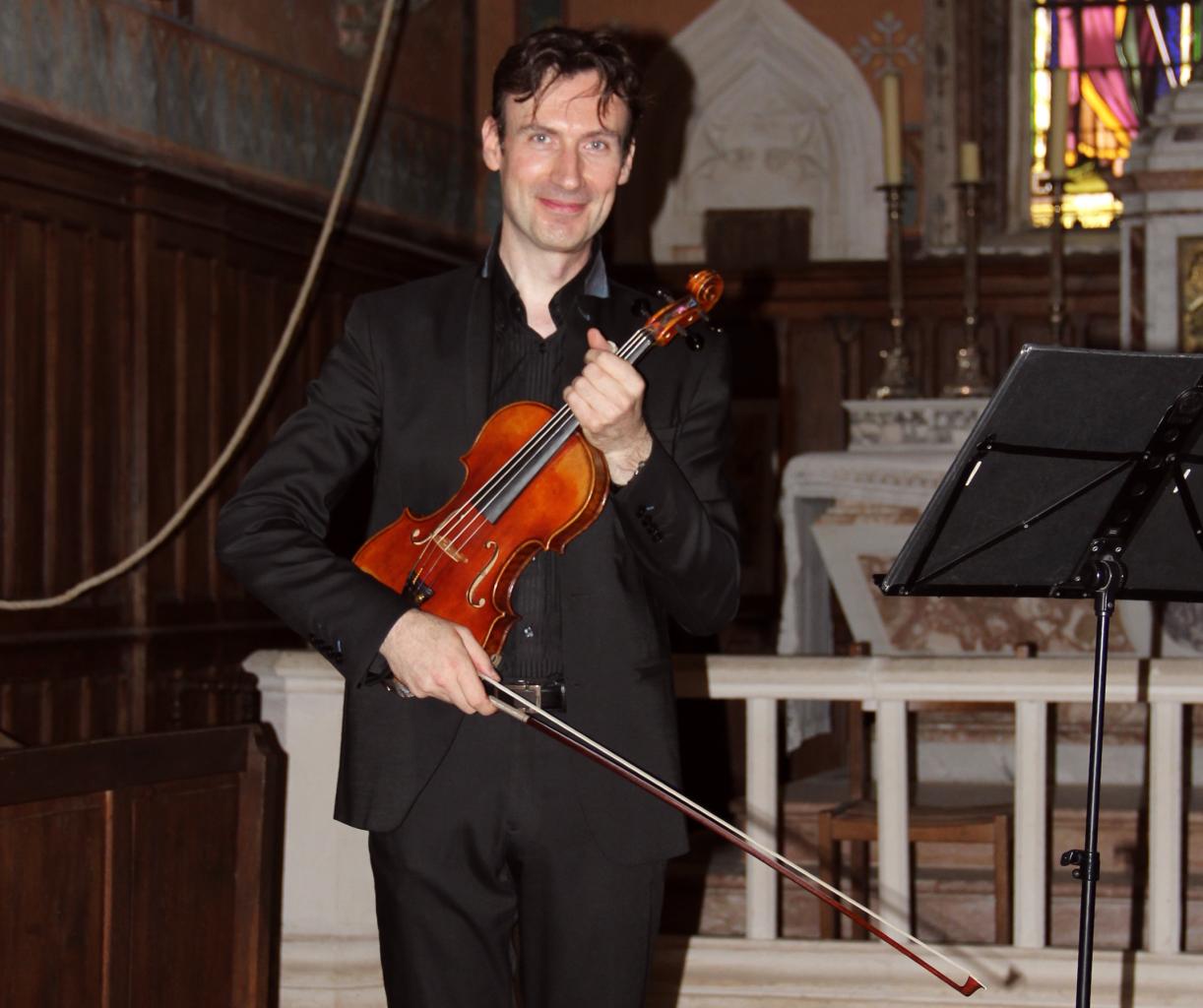 Frédéric MOREAU, en concert dans l'église St-Philippe & St-Jacques de Châteauneuf