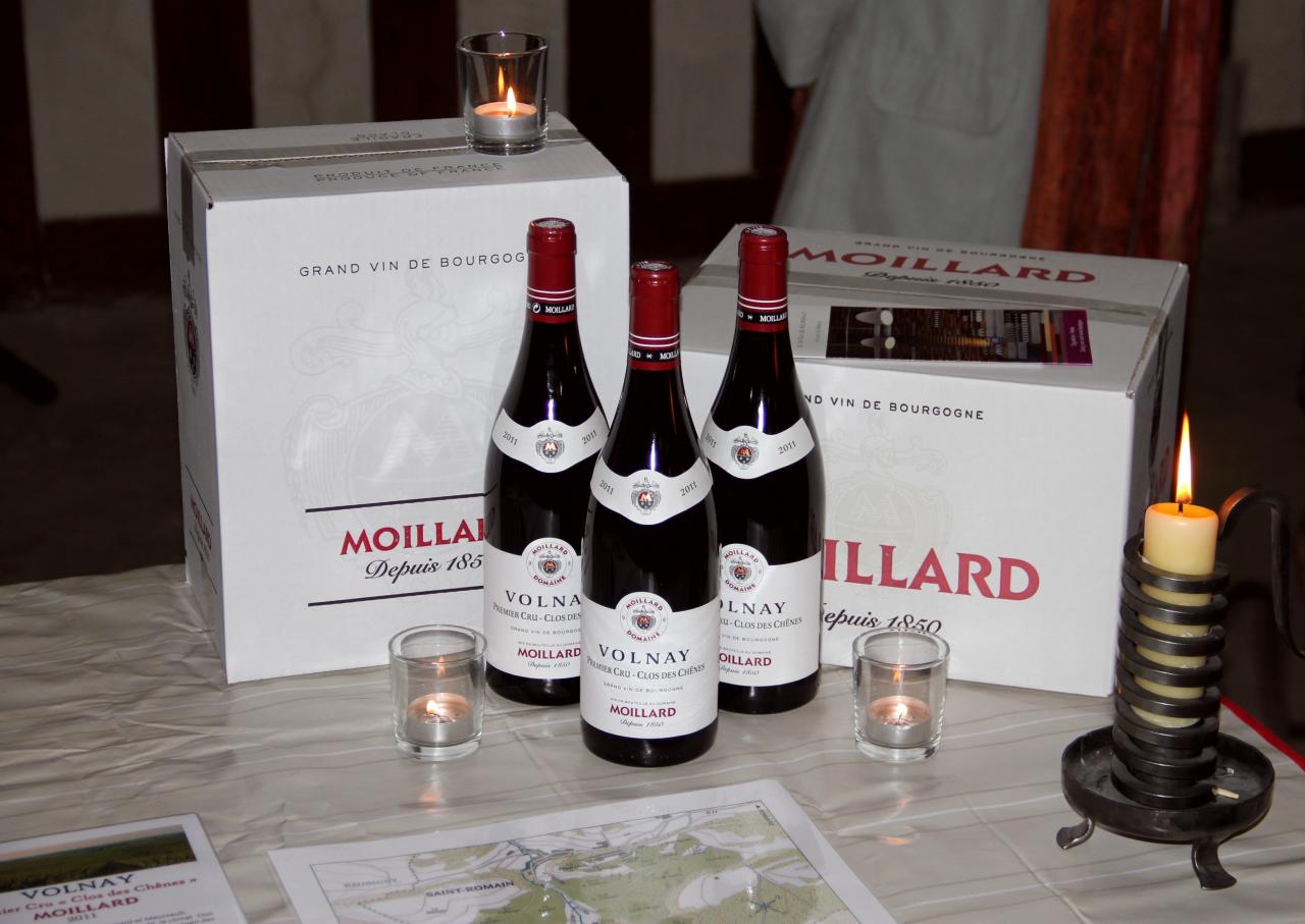La dégustation animée par la Maison MOILLARD, Au Comptoir des Vins, à Meursault