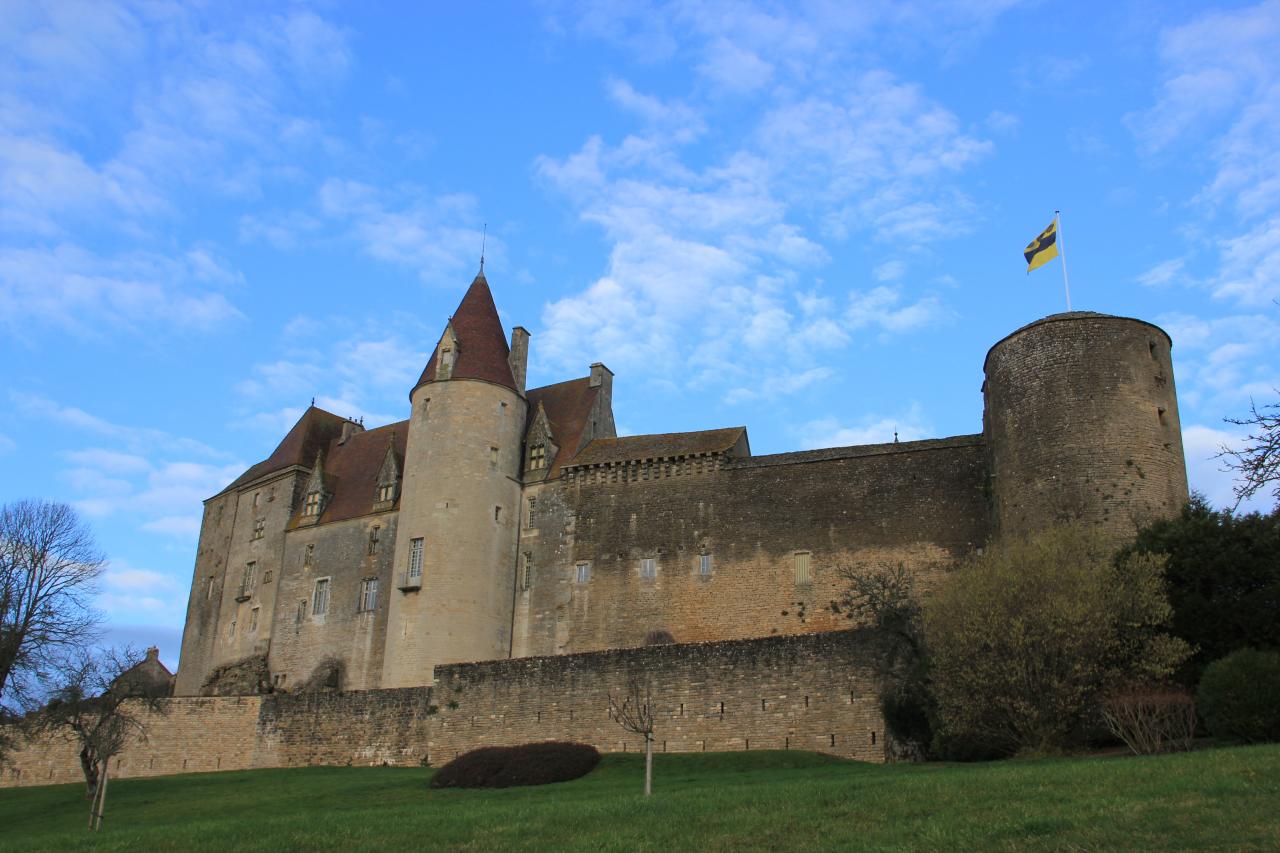 La façade sud du château, sous ce magnifique ciel bleu du 23 décembre
