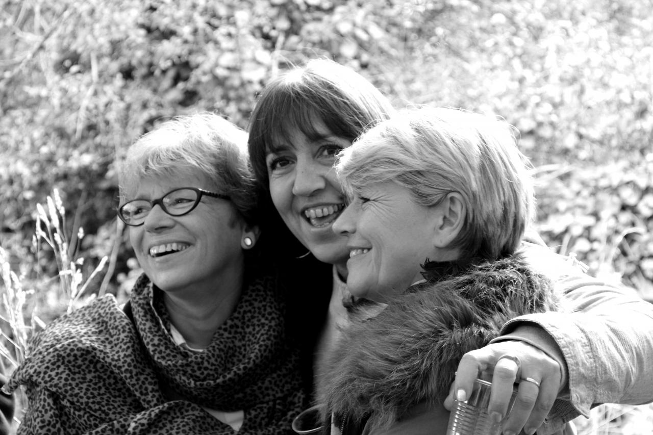 Un trio de charme aux Amis de Châteauneuf : Martine, une autre Martine, et Annie...