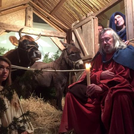 24 déc. 22h30, La crèche vivante, d'après La Nativité de Robert Campin